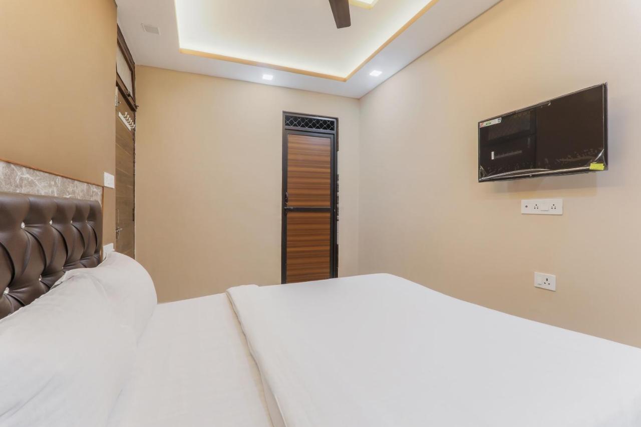 Oyo Tripureswari Guest House Puri Exterior foto